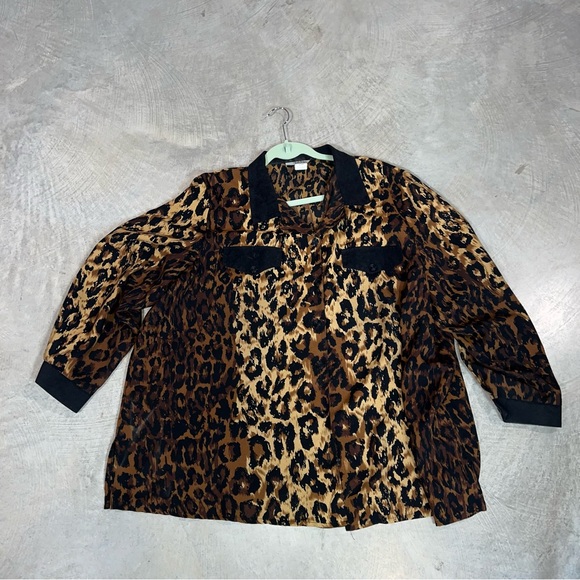 career elements Tops - ⚡️ Career Elements Cheetah and Black p2p 31”